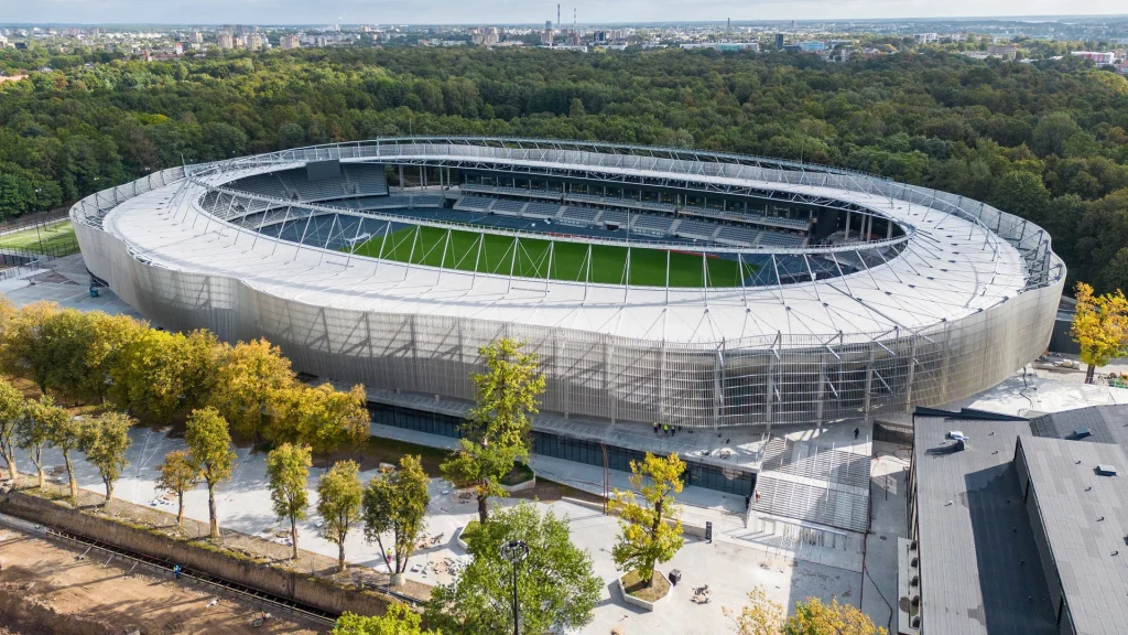 Nesen atjaunotais S. Darjusa un S. Girēna stadions Kauņā, kurā 3. un 4. augustā uzstāsies Ed Sheeran. 